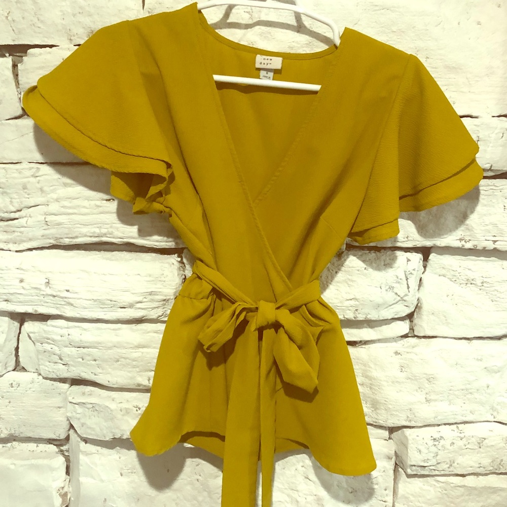 Mustard top